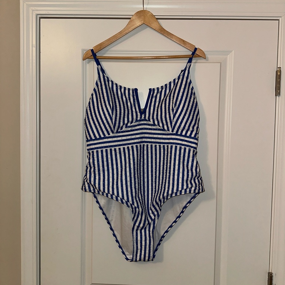 SHEIN white and blue striped one piece swimsuit in a 4XL, fits more like a 2XL